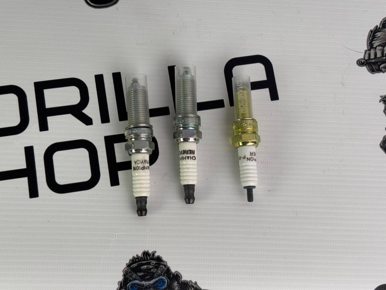 Комплект свічок запалювання Bajaj Dominar 400 JL351218/DK111028